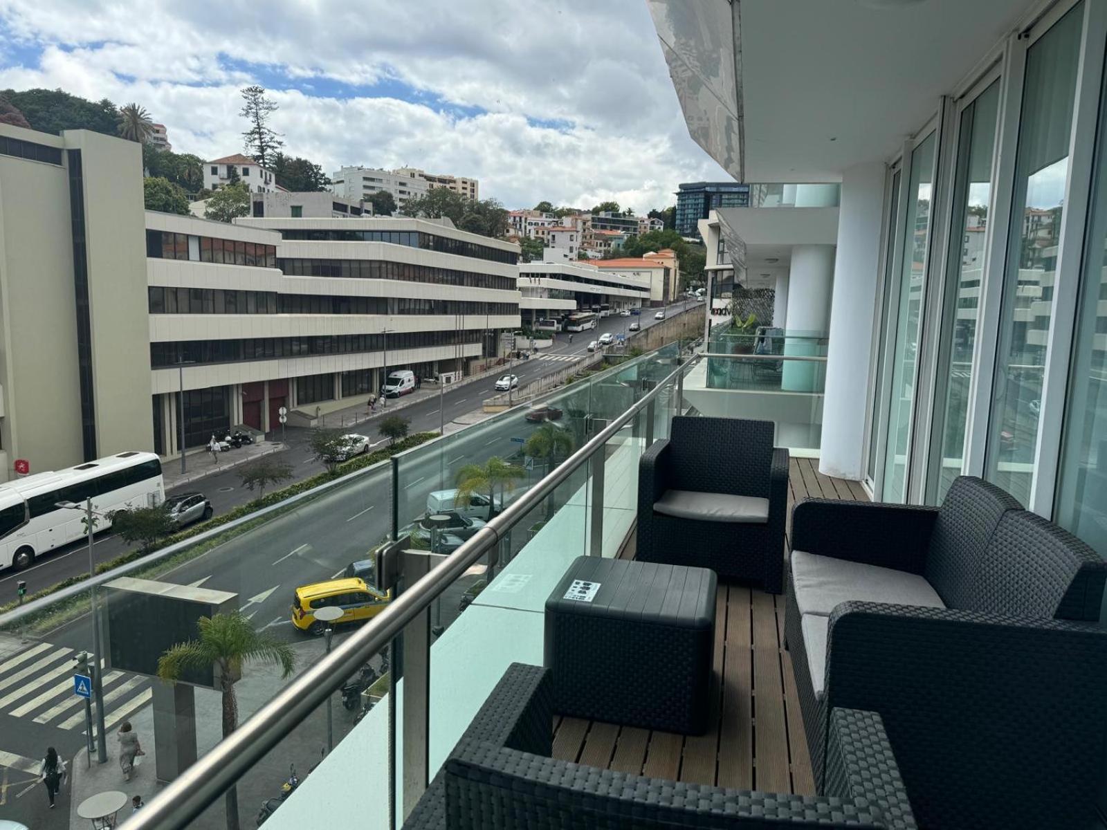 Next Corner Plaza Appartement