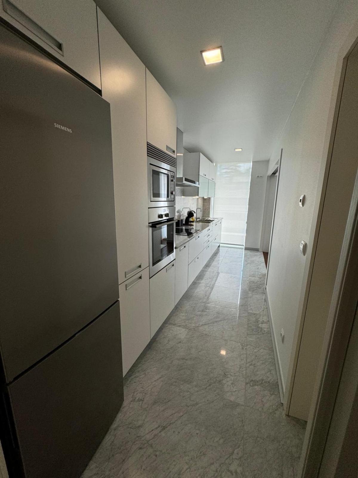 Next Corner Plaza Appartement *